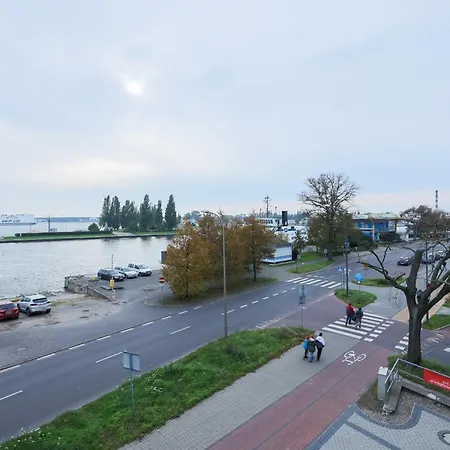 Nowa Flotylla Stylowy Z Widokiem Na Port By Renters Apartment Swinoujscie