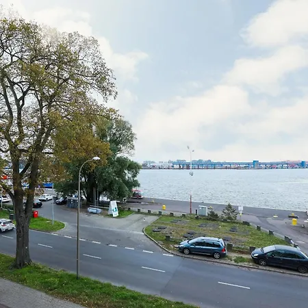 Nowa Flotylla Stylowy Z Widokiem Na Port By Renters * Swinoujscie