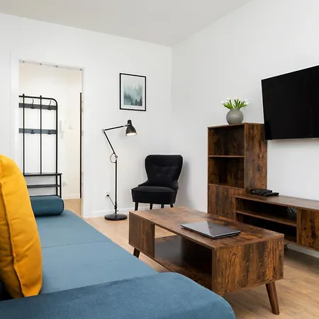 Nowa Flotylla Stylowy Z Widokiem Na Port By Renters Apartment