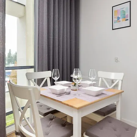 Apartment Nowa Flotylla Stylowy Z Widokiem Na Port By Renters *
