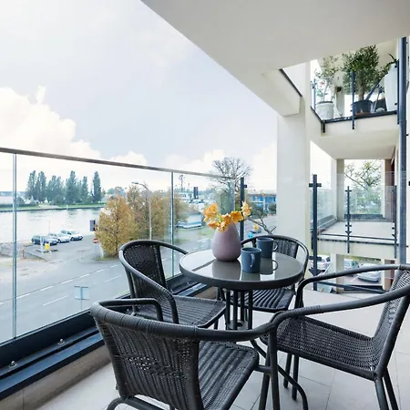 Nowa Flotylla Stylowy Z Widokiem Na Port By Renters